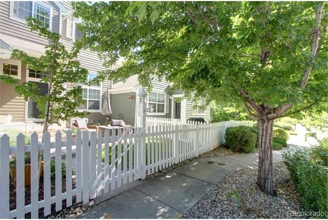 653 Snowberry