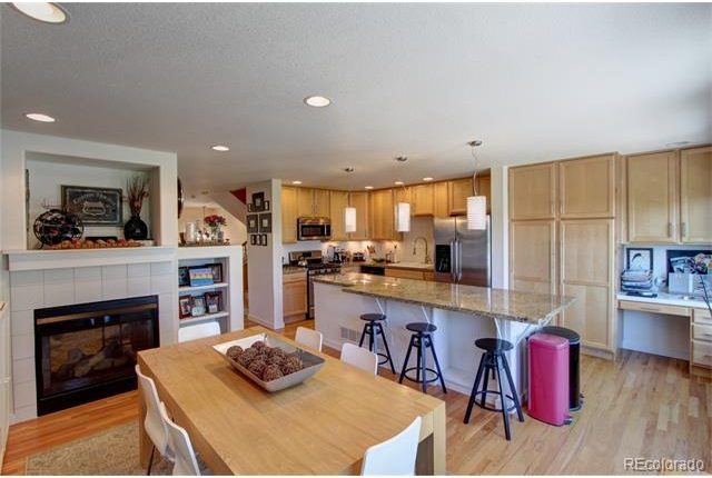 653 Snowberry